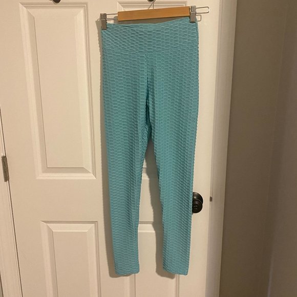 Light Blue Viral Butt Scrunch‎ Leggings - Size Small - Picture 1 of 4